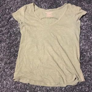 Army green t shirt😍